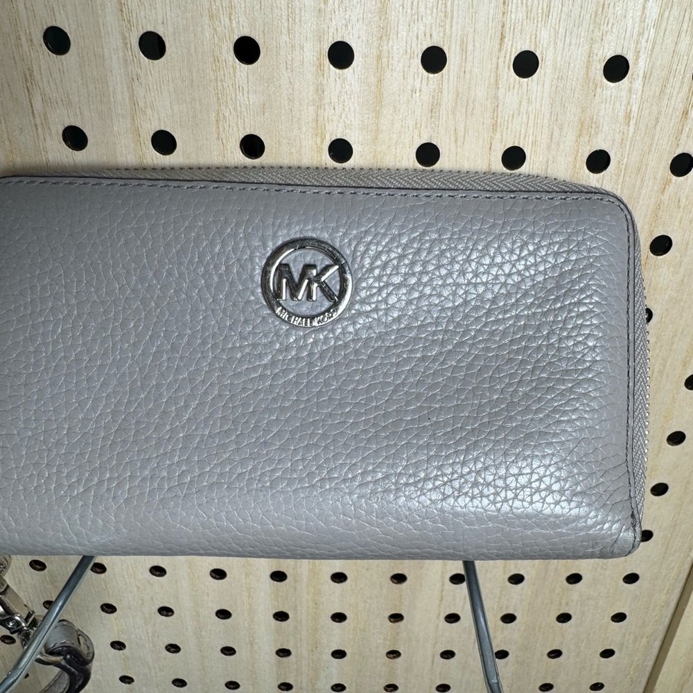 Michael Kors Pebble Gray Leather Wallet